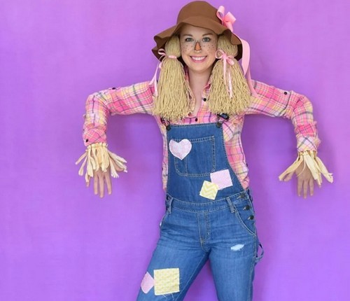 DIY Last Minute Scarecrow