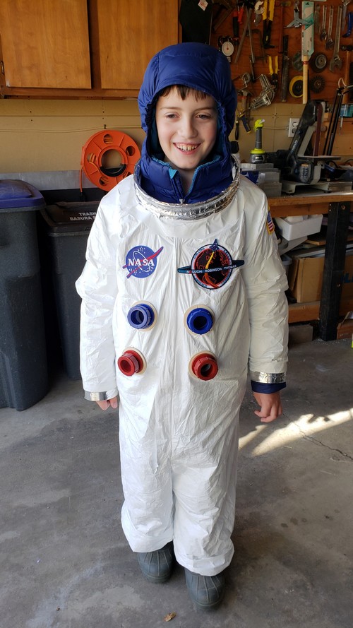 7 DIY Astronaut Costume Ideas And Easy To Make At Home