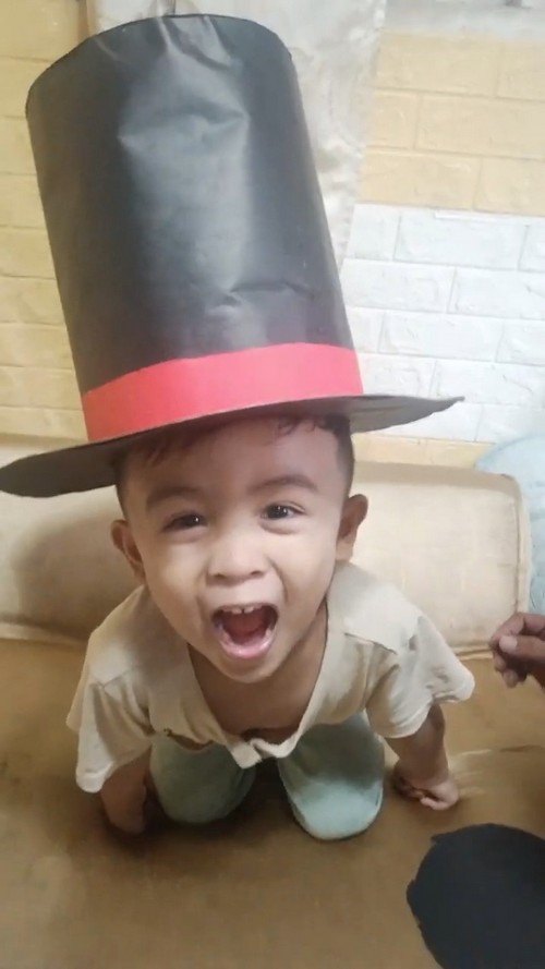 DIY Willy Wonka Hat Costume